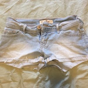 Hollister shorts (size 00)